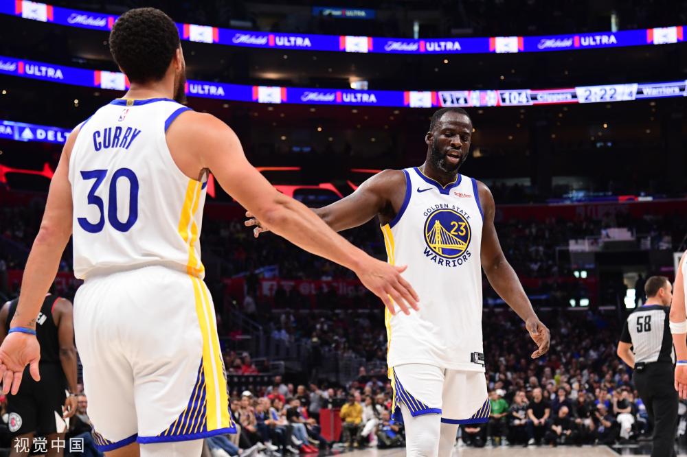 通过在球场 通过在球场