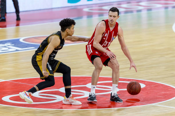 明显不足 明显不足