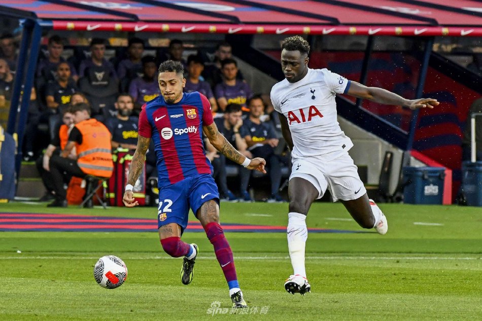 交媒体转发 交媒体转发